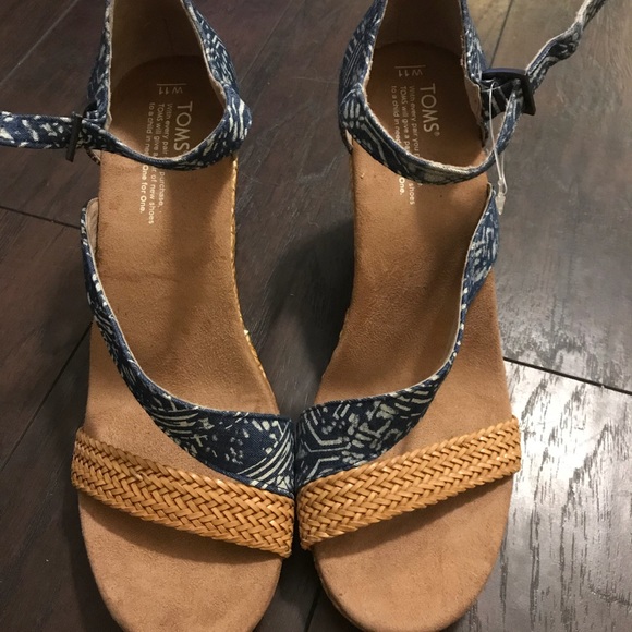 Toms Shoes - 🔥🔥🔥BRAND NEW Toms wedges size 11